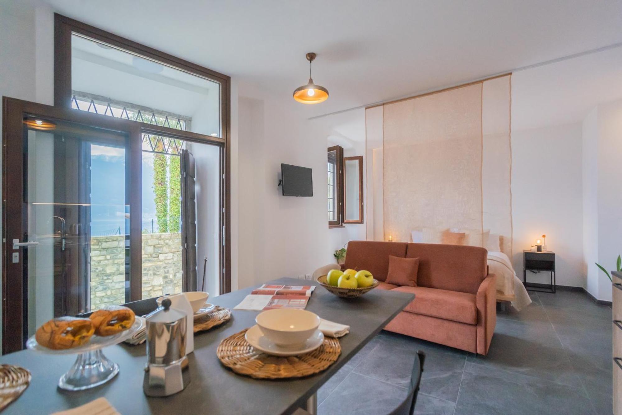 Cozy Nest On The Lake By Rent All Como Tremezzo Eksteriør bilde
